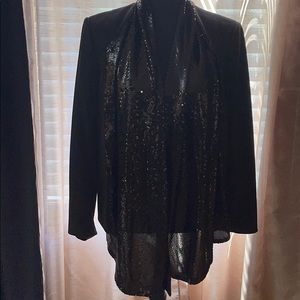 Fully lined long sleeve sequence collared jacket